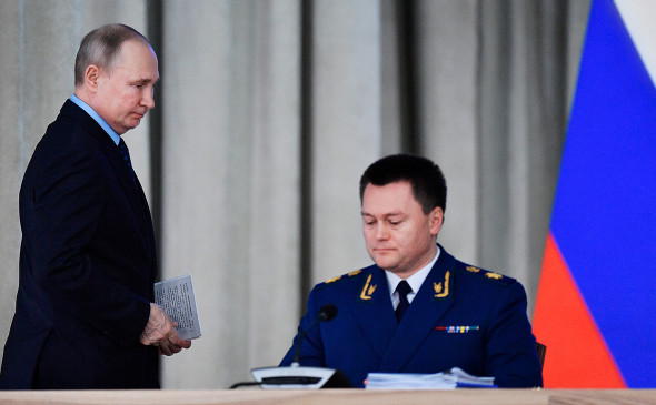 Путин поручил генпрокурору разобраться с арестом члена «списка Титова»