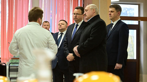 Лукашенко пообещал уйти после принятия новой конституции