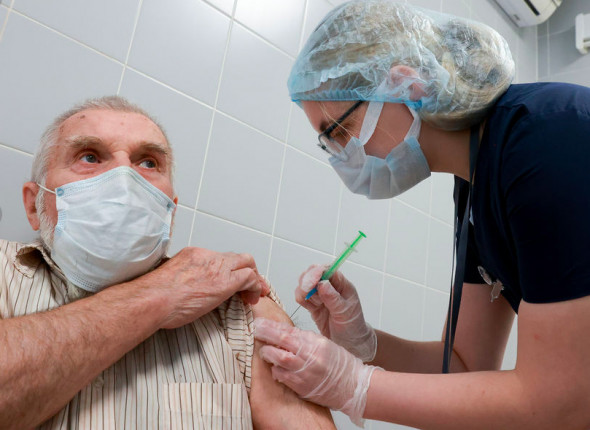 10 тысяч вместо подарка: московские власти продолжают стимулировать вакцинацию