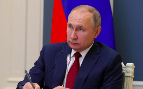 Путин заявил, что глобальная торговля погрязла в спорах