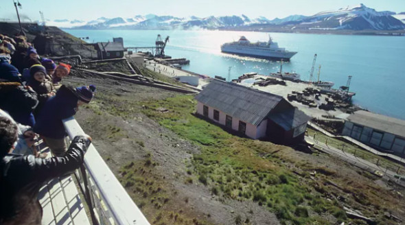 Норвегия пропустила контейнеры для Шпицбергена через границу