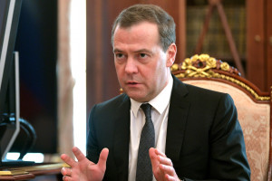 Что думает Дмитрий Медведев о президенте-странном дедушке с деменцией