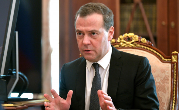 Что думает Дмитрий Медведев о президенте-странном дедушке с деменцией