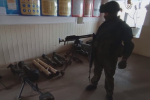 Военные РФ показали трофейное оружие, захваченное в ходе боев с ВСУ