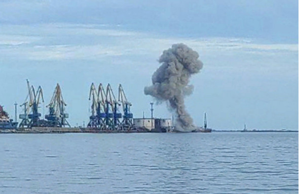 Власти Запорожья сообщили об обнаружении в порту Бердянска взрывоопасных предметов