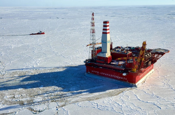 Евросоюз хочет добиться запрета на добычу нефти и газа в Арктике