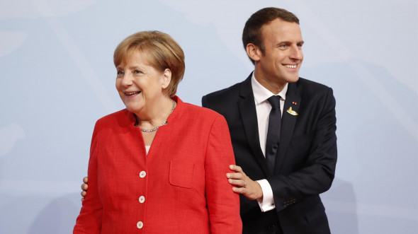 Париж с Берлином возрождают империю Каролингов вместо ЕС