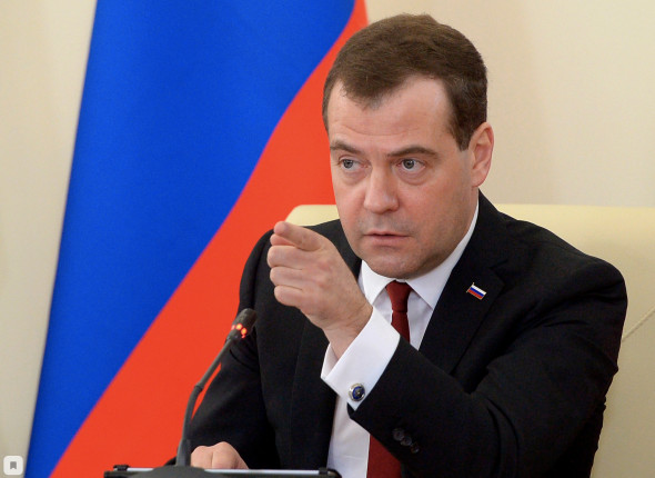 Медведев поручил Орешкину срочно найти рецепт экономического чуда