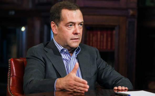 Медведев назвал главные шоки для российской экономики