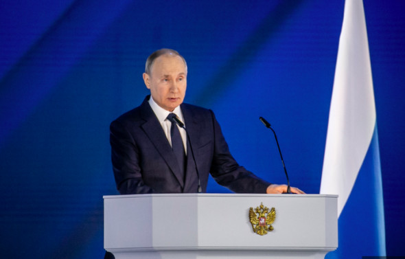 Путин заявил, что имеет право переизбраться на новый срок. «Это стабилизирует ситуацию»