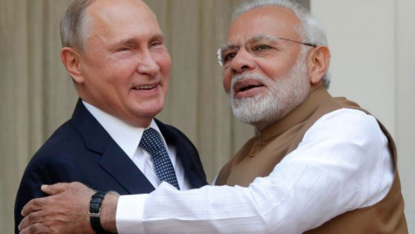Вечерний визит: президент России прибыл в Индию