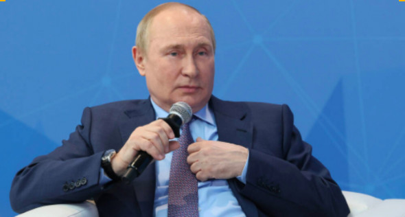 Более 80 процентов россиян доверяют Путину, показал опрос