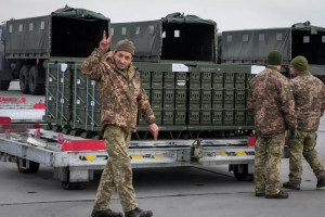 «Начали прозревать»: Запад обвинил команду Зеленского в грабеже украинцев