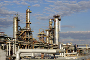 Газпром, Роснефть, теперь Лукойл: компания продает прибыльный НПЗ в Италии
