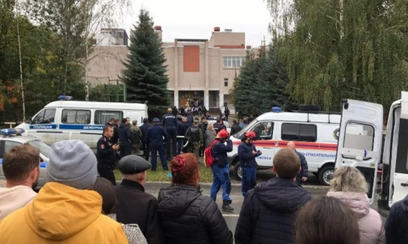 Песков: Путин глубоко скорбит в связи с гибелью людей при стрельбе в школе в Ижевске