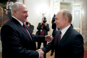 Лукашенко и Путин договорились развернуть региональную группировку войск