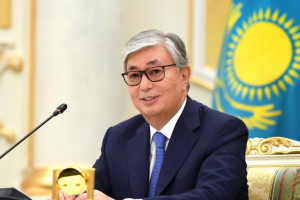 Токаев: проводить многовекторную политику в Казахстане