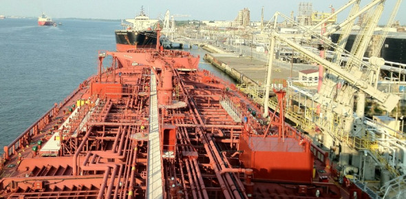 Цену нефти Urals привязали к портам Индии