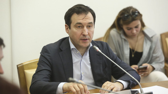 Дмитрий Гусев: чтобы не допустить роста цен на такси, необходимо проверить готовность регионов к вступлению в силу закона о такси